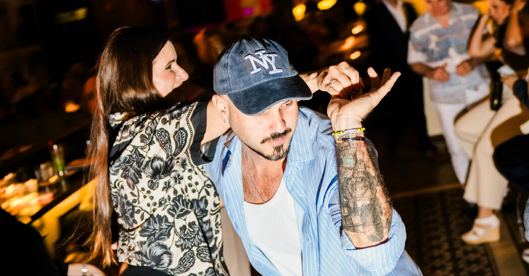 Must-See Attractions and Activities – Mirror Brief