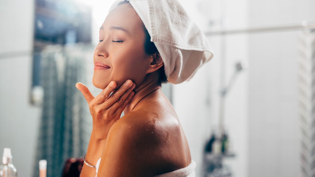 Understanding the Mechanism of Fake Tan on Your Skin – Mirror Brief